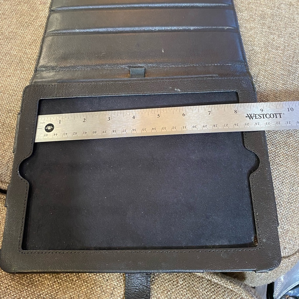 Brahmin iPad case - Picture 6 of 10